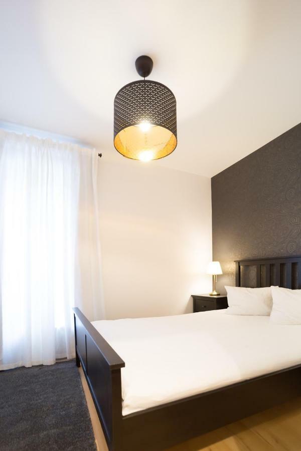 Innercity Apartments Opera Budapest Bagian luar foto